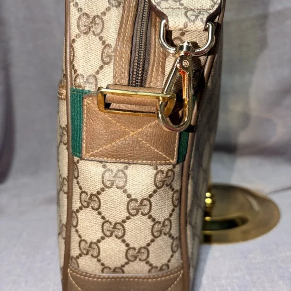 Gucci Beige GG Supreme Shoulder Bag with Green-Red Web Strap - Picture 3 of 12